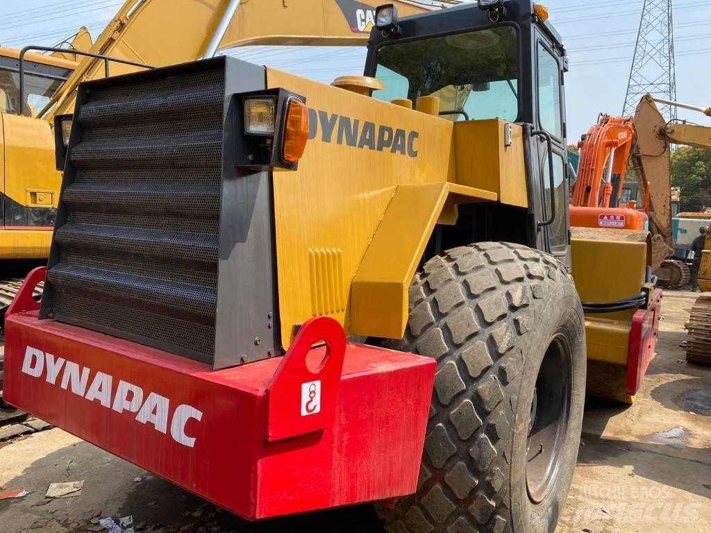 Dynapac CA 30 Rodillos de un solo tambor