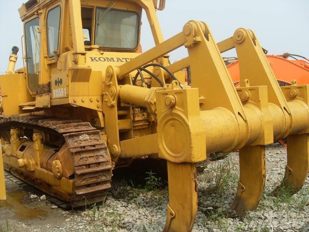 Komatsu D 155 A-1 Buldozer sobre oruga