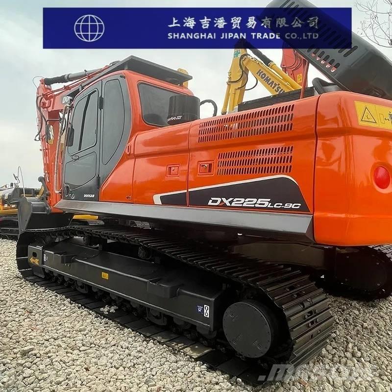 Doosan DX 225 Excavadoras de cadenas