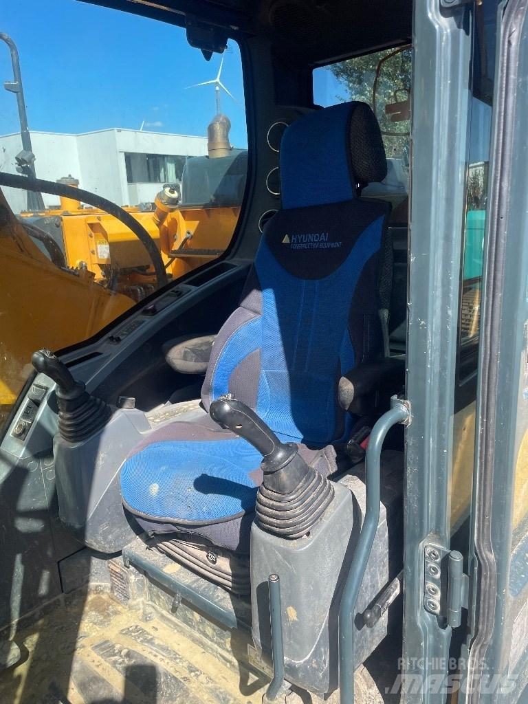 Hyundai HX 235 Excavadoras de cadenas