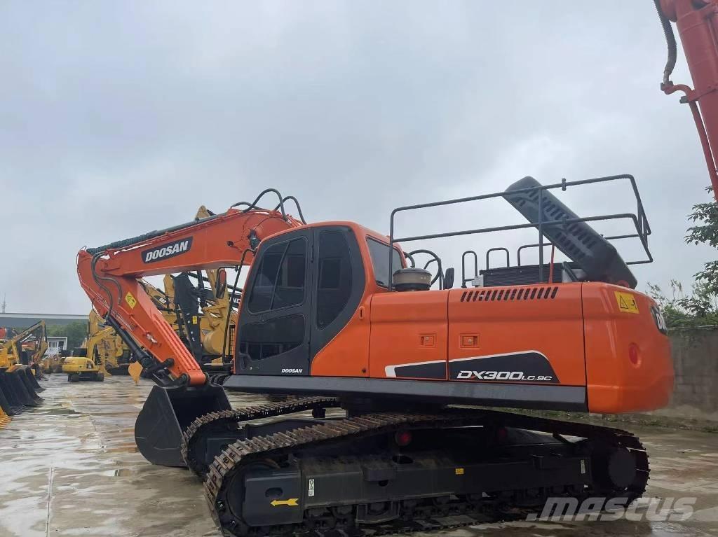 Doosan DX 300 LC Excavadoras de cadenas