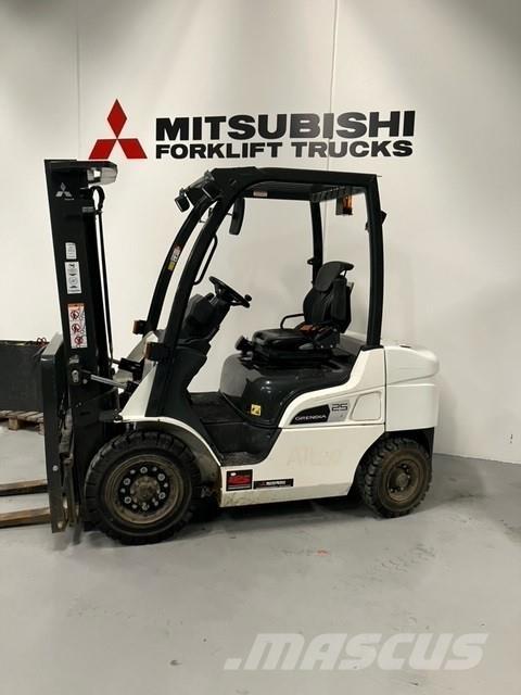 Mitsubishi FD25N3 Carretillas diesel