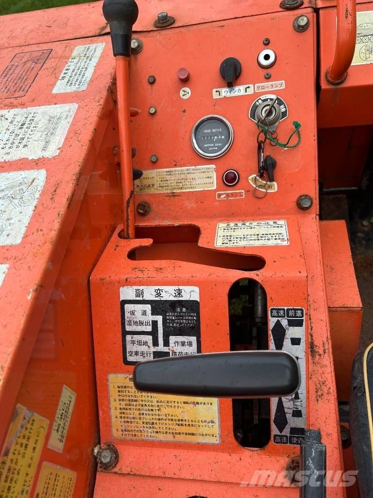 Hitachi CW M 15 Dúmpers sobre orugas