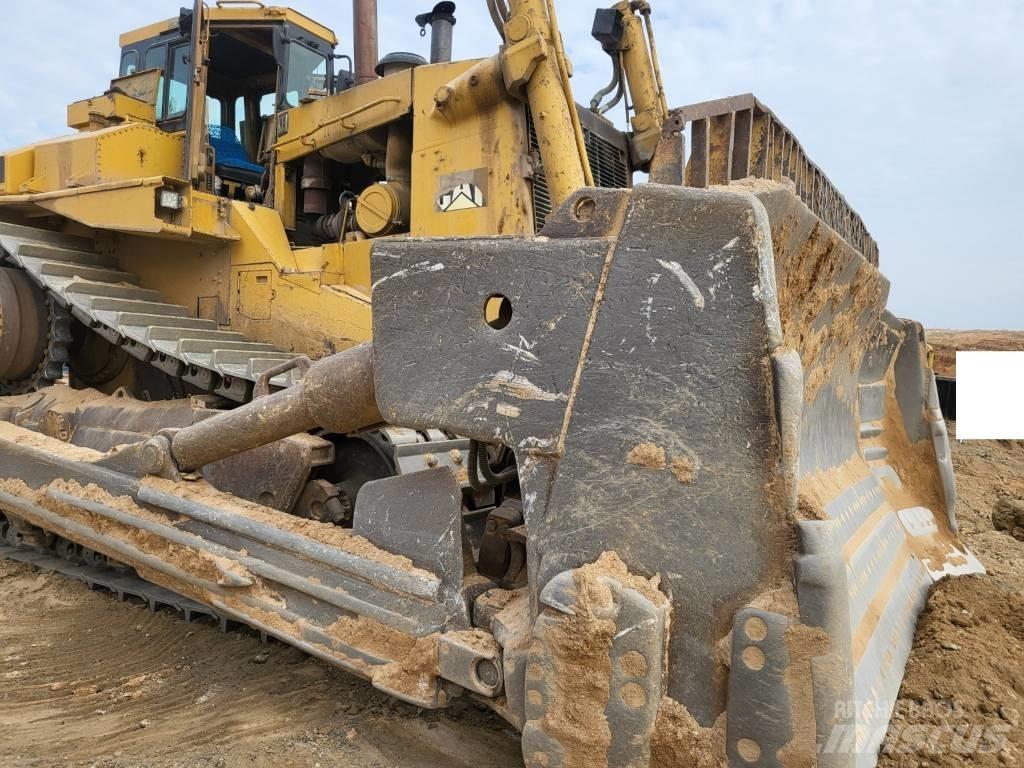 CAT D11N Buldozer sobre oruga