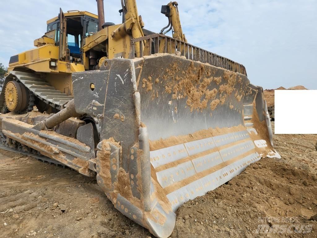 CAT D11N Buldozer sobre oruga