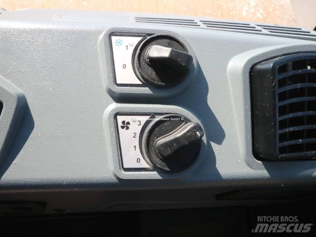 Bomag BW 211 D-50 Rodillos de un solo tambor