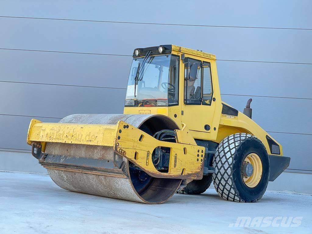 Bomag BW 213 DH-4 Rodillos de un solo tambor