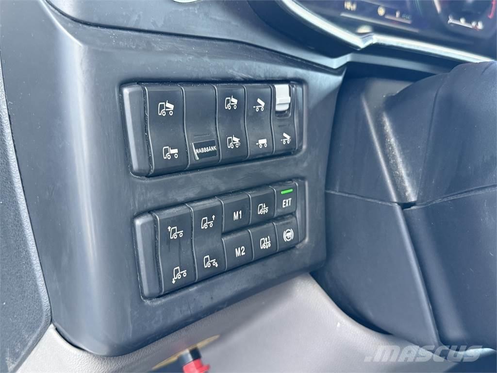 Scania R650 8x4 Camiones chasis