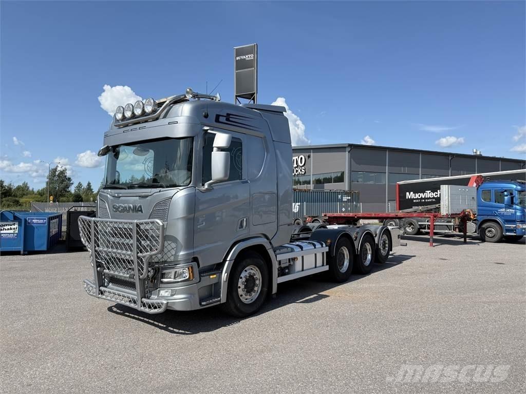 Scania R650 8x4 Camiones chasis