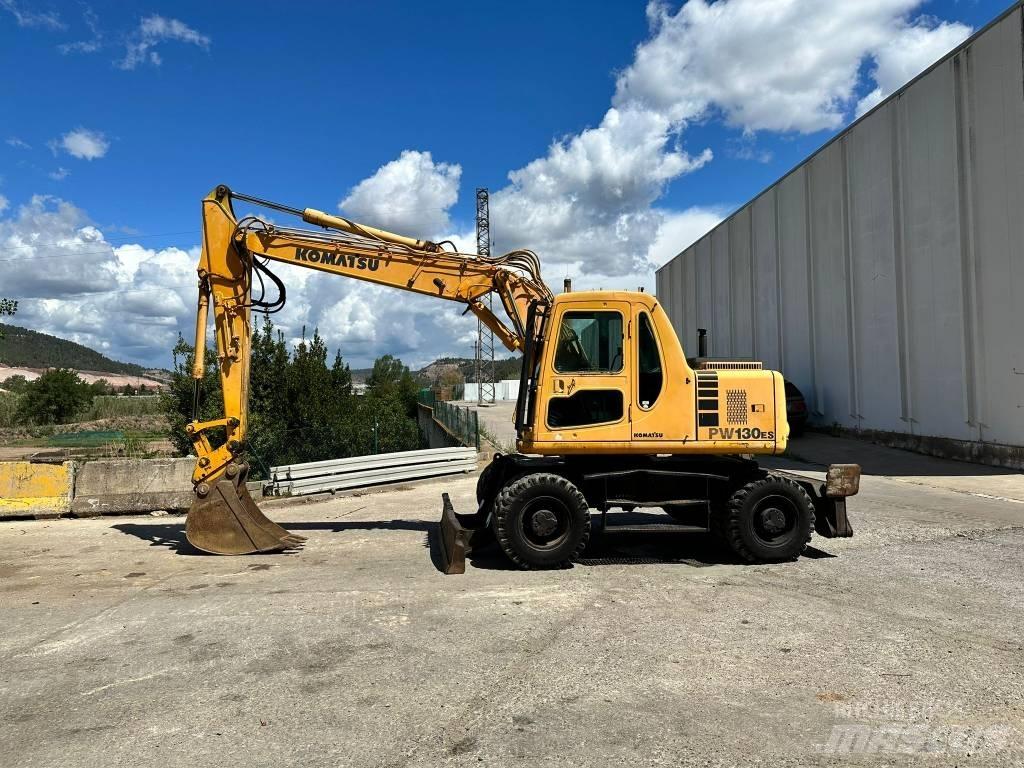 Komatsu PW130 ES-6K Excavadoras de ruedas