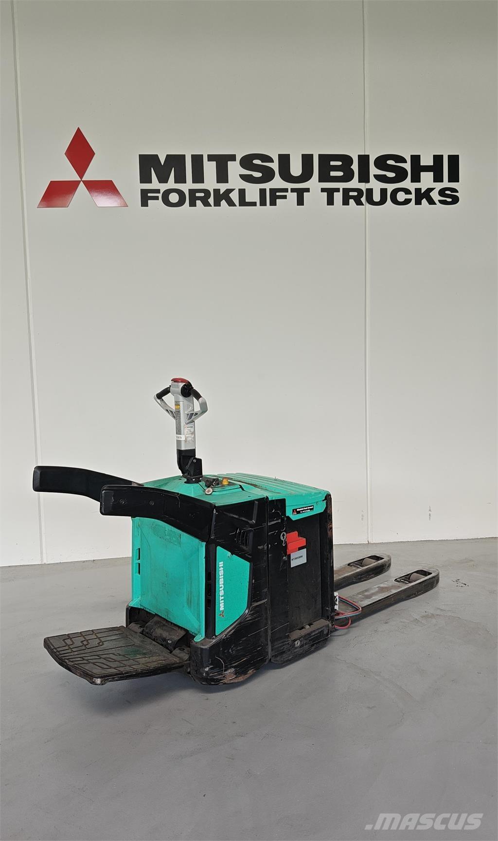 Mitsubishi PBV20N2 Plataforma con motor