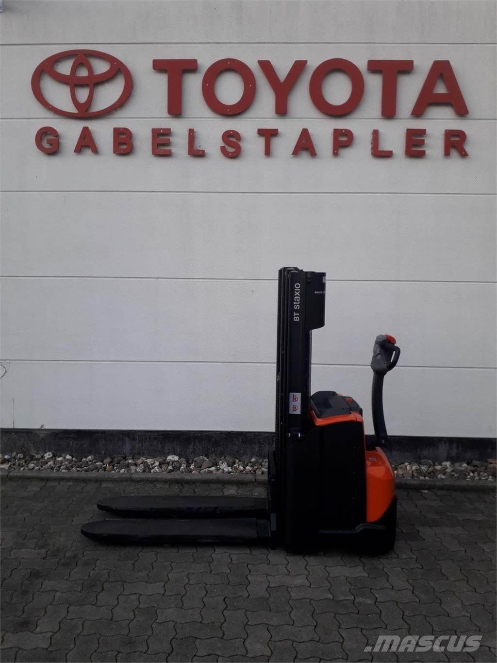 Toyota SWE120 Apiladores eléctricos