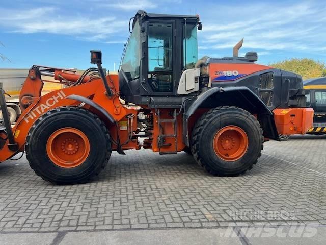 Hitachi ZW 180-6 Cargadoras sobre ruedas