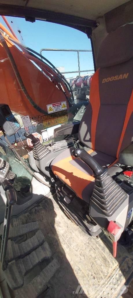 Doosan DX 300 LC Excavadoras de cadenas