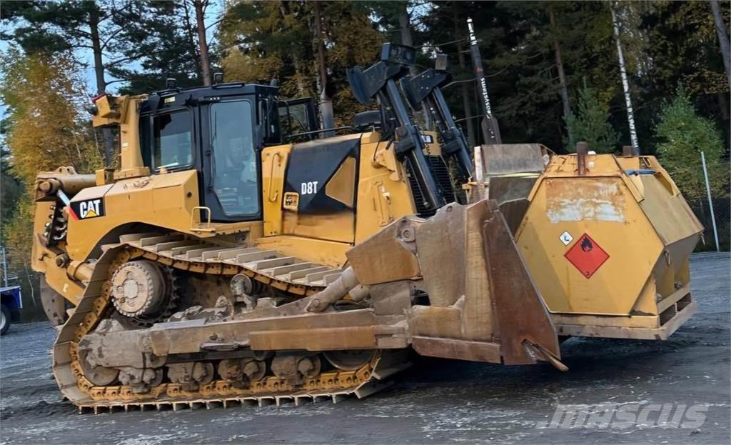 CAT D8T Buldozer sobre oruga