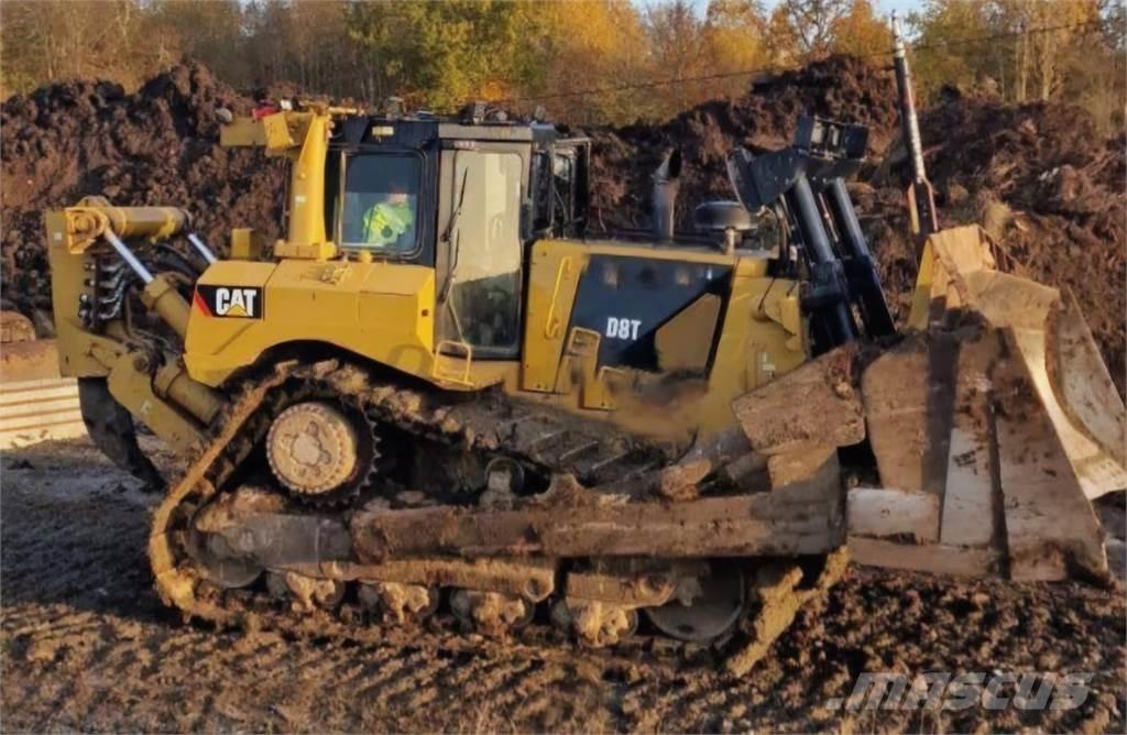 CAT D8T Buldozer sobre oruga