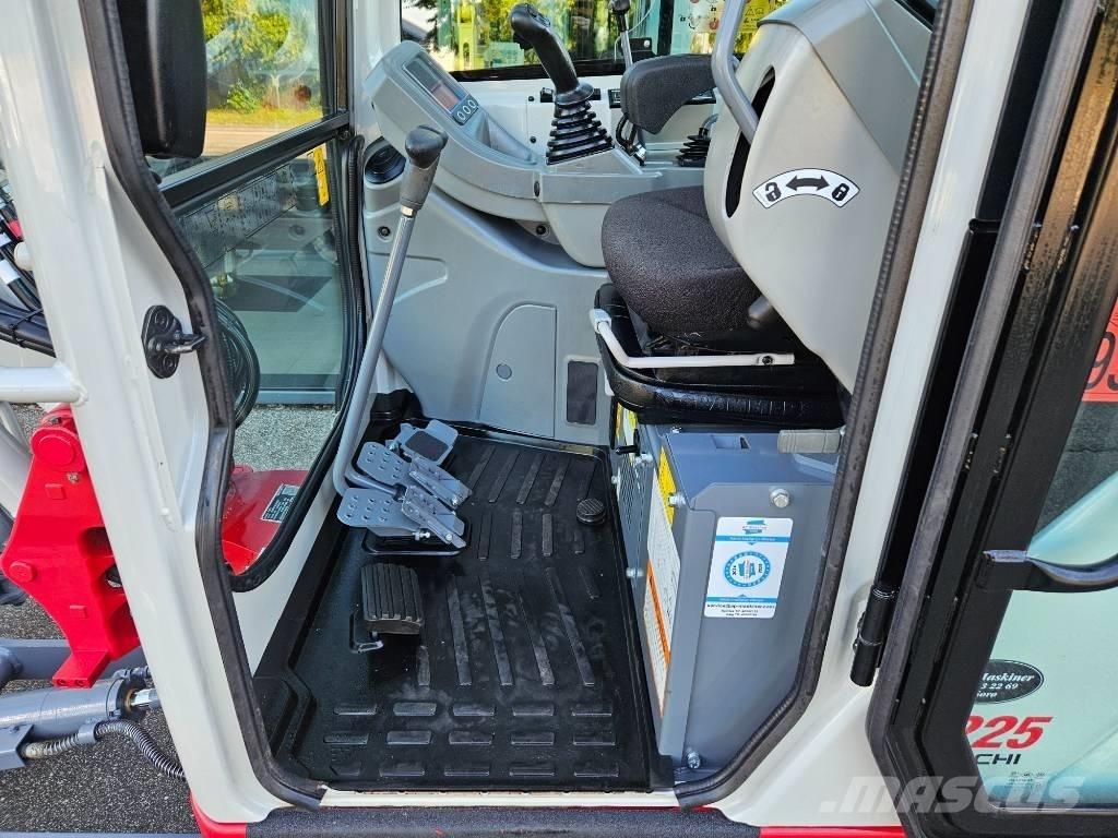 Takeuchi TB 225 Mini excavadoras < 7t