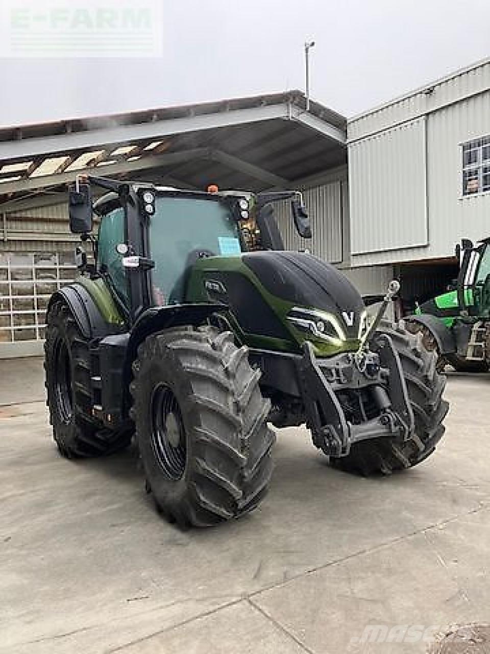 Valtra q305 Tractors