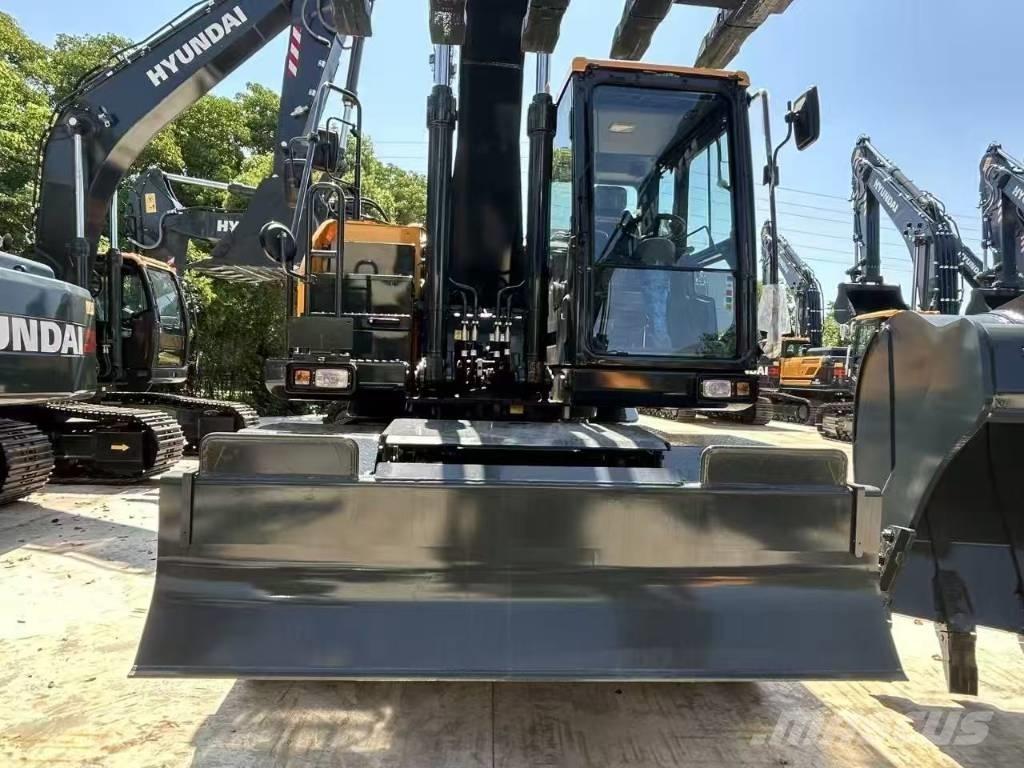 Hyundai HW 210 A Excavadoras de ruedas