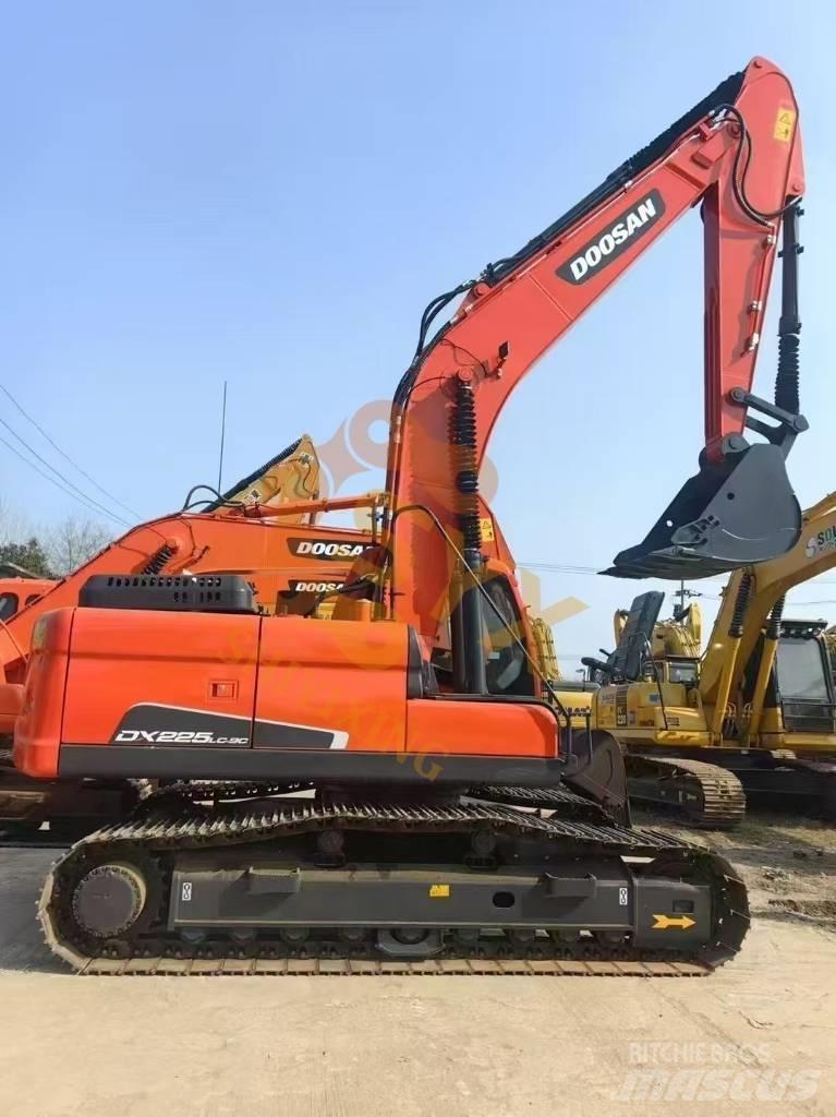 Doosan DX 225 LC Excavadoras de cadenas