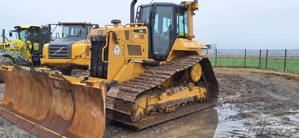 CAT D 6 N Buldozer sobre oruga