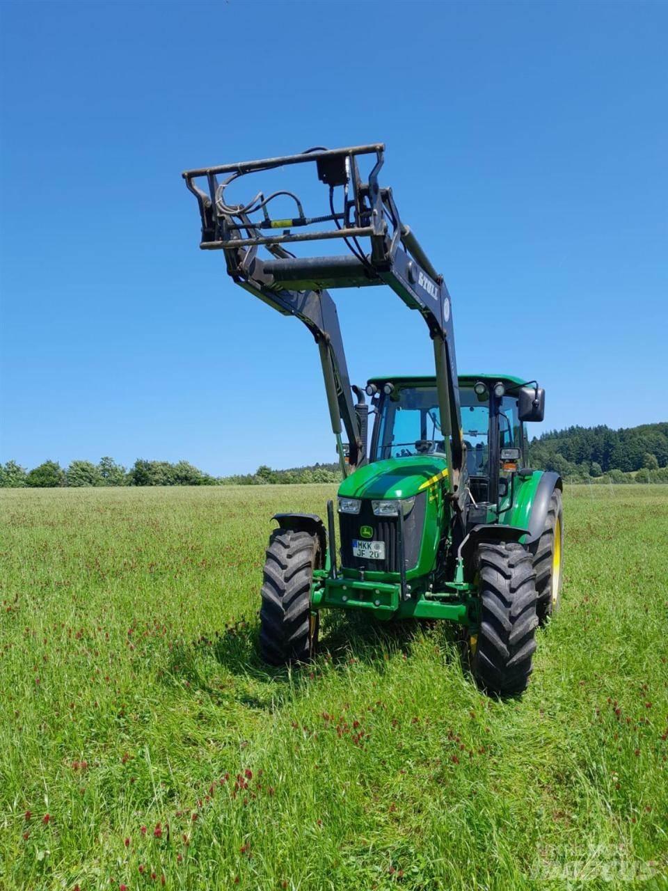  John Deere 5075M Tractores
