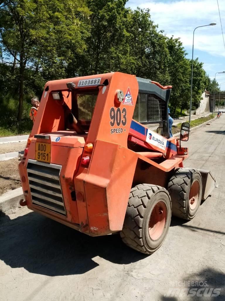 Locust L 903 SPEED Minicargadoras