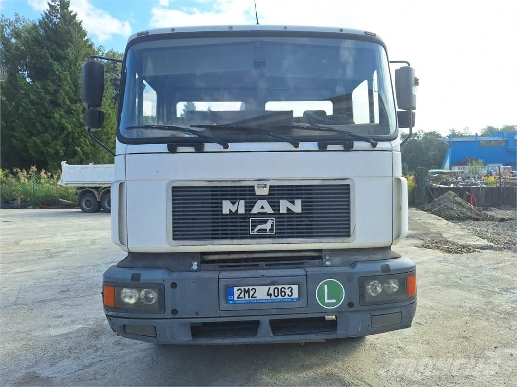 MAN 26.403 6X2 Camiones chasis