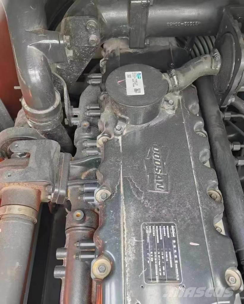 Doosan DX 220 Excavadoras de cadenas