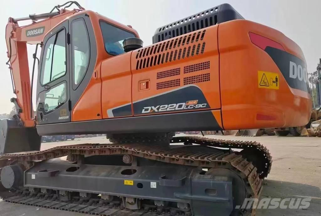Doosan DX 220 Excavadoras de cadenas