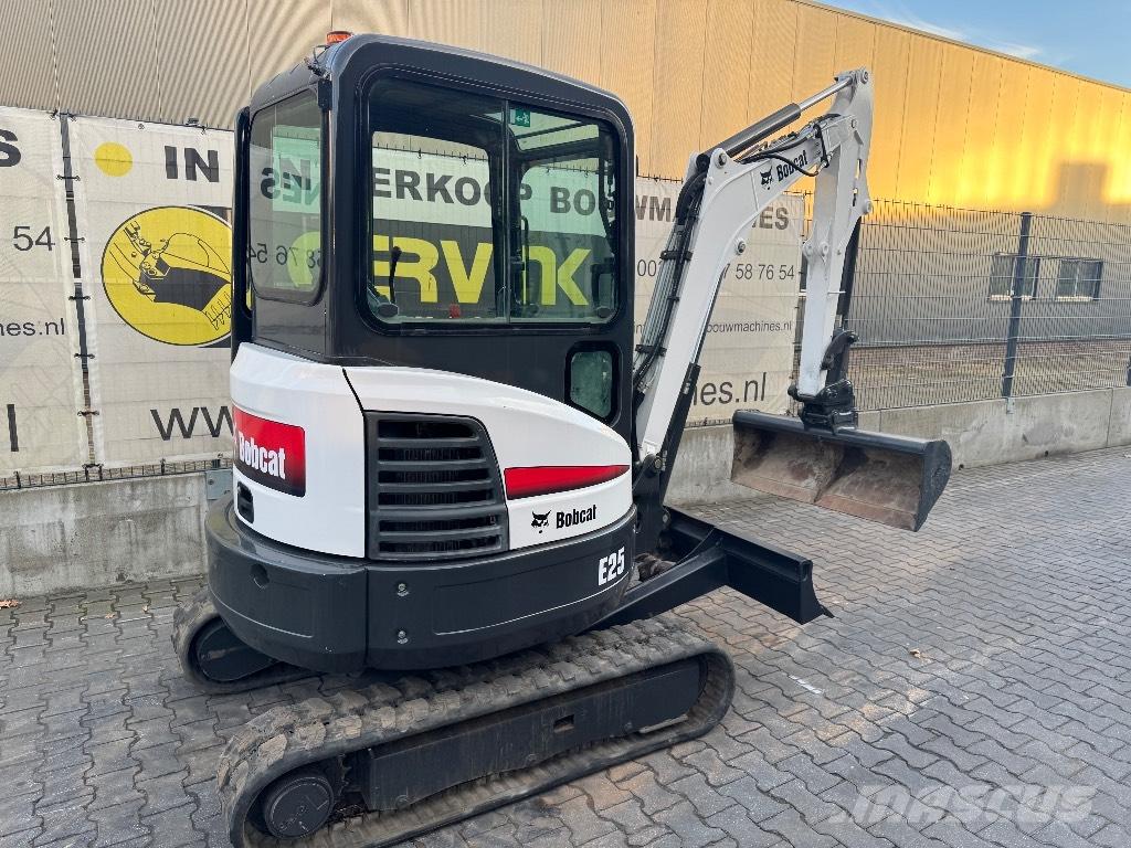 Bobcat E25 Mini excavadoras < 7t