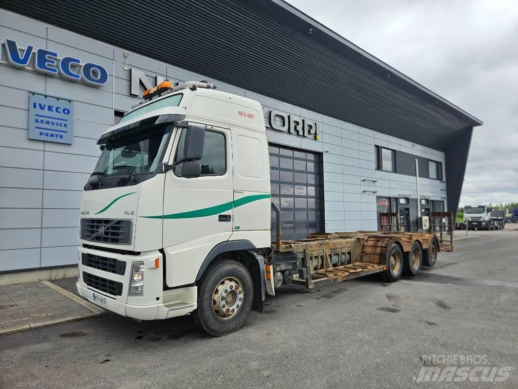 Volvo FH12 8x4 Camiones de transporte de maquinaria forestal