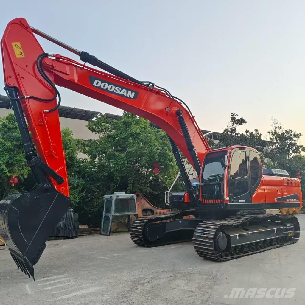 Doosan DX 300 LC Excavadoras de cadenas