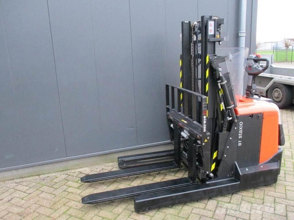 BT SPE 120 XR Manipulador de contenedores