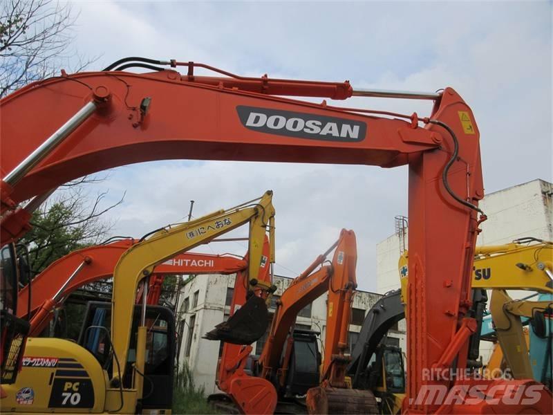 Doosan DX 300 LC Excavadoras de cadenas