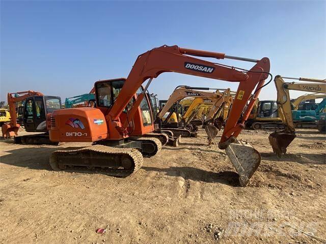 Doosan DH 70-7 Mini excavadoras < 7t