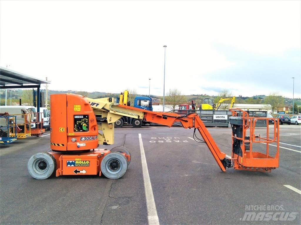 JLG E 300 AJP Plataforma de trabajo articulada