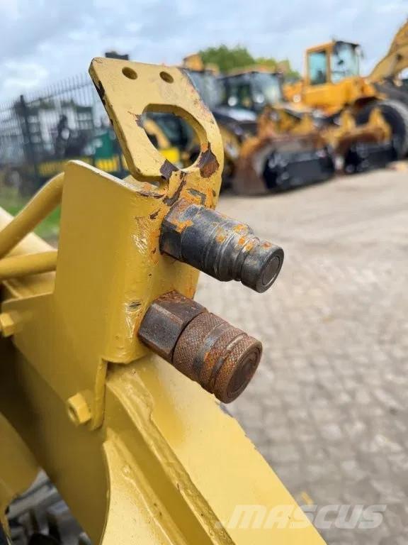 CAT 216B Turbo Minicargadoras