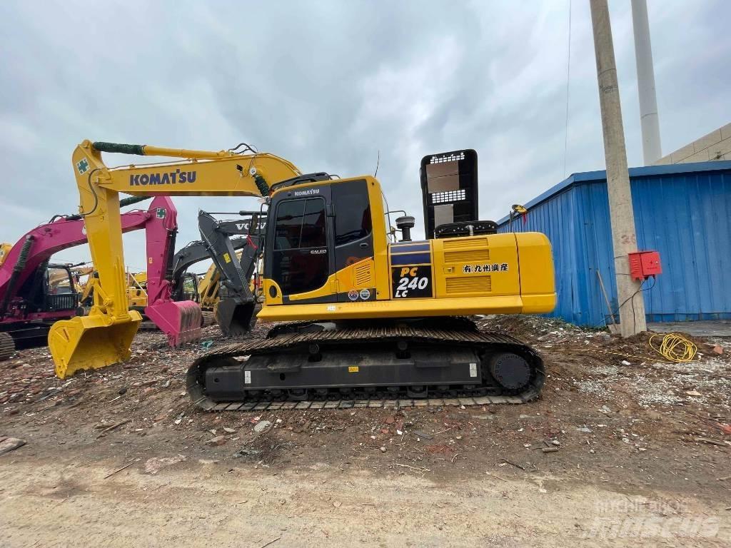 Komatsu PC 240-8 Excavadoras de cadenas