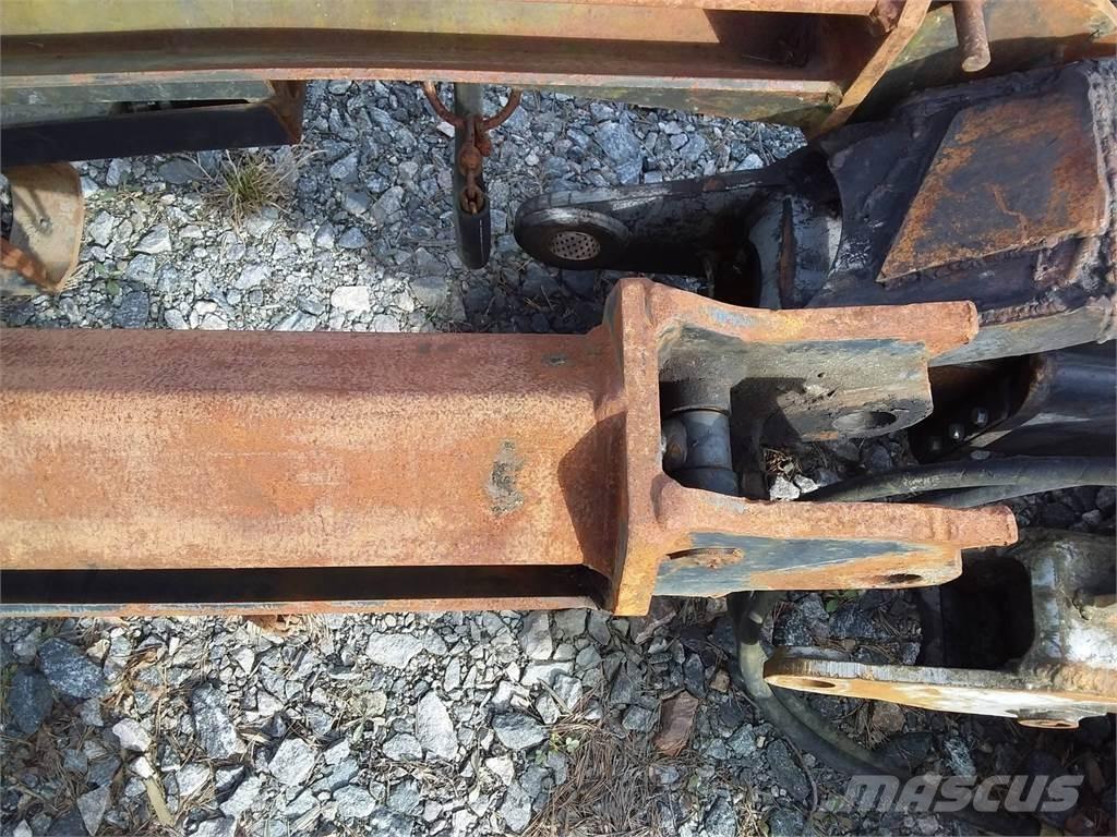 CAT 2200 Grúas taladoras