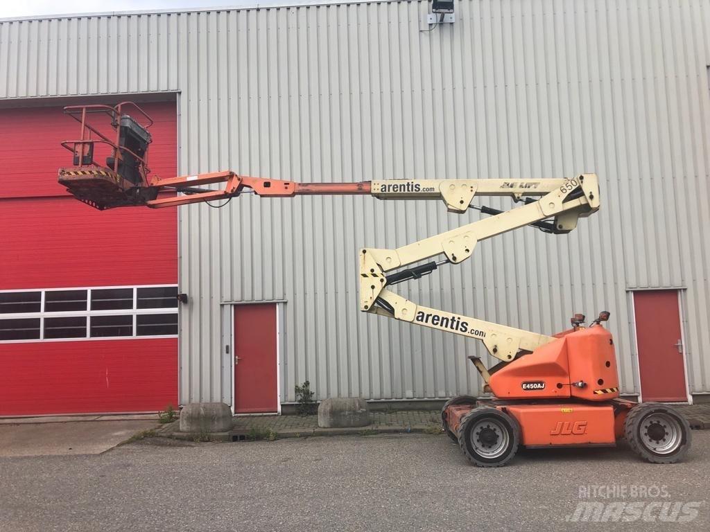 JLG E 450 AJ Plataforma de trabajo articulada