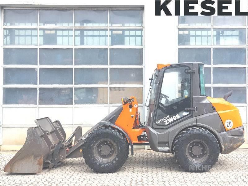 Hitachi ZW 95-6 Minicargadoras