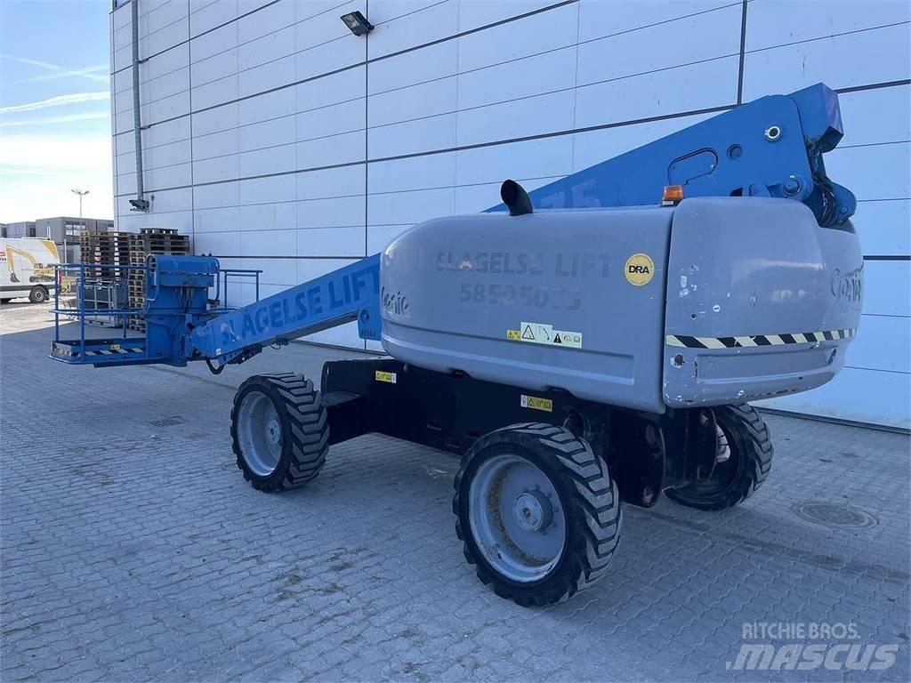 Genie S-60HC Plataforma de trabajo articulada
