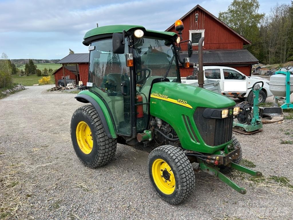 John Deere 3720 Tractores