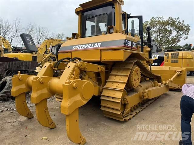 CAT D 8 R Buldozer sobre oruga