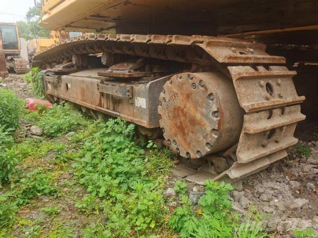 Komatsu PC 450-8 Excavadoras de cadenas