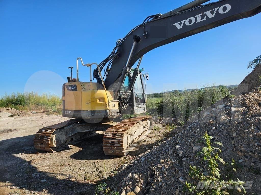 Volvo ECR 235 D Excavadoras de cadenas