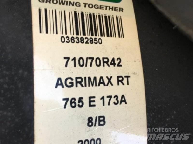 BKT 710/70 R 42 Neumáticos, ruedas y llantas