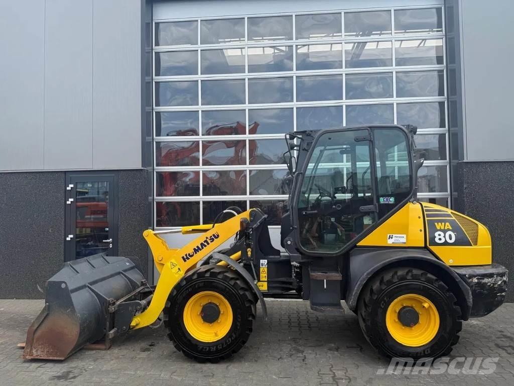 Komatsu WA80-6 Cargadoras sobre ruedas