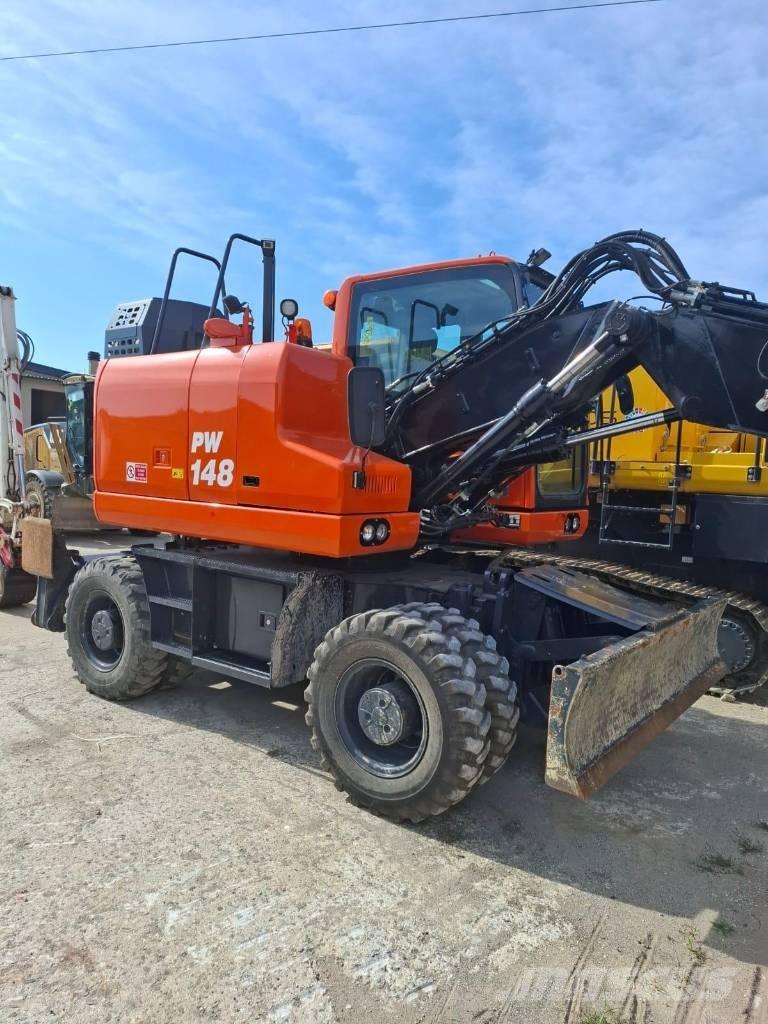 Komatsu PW 148-11 Excavadoras de ruedas